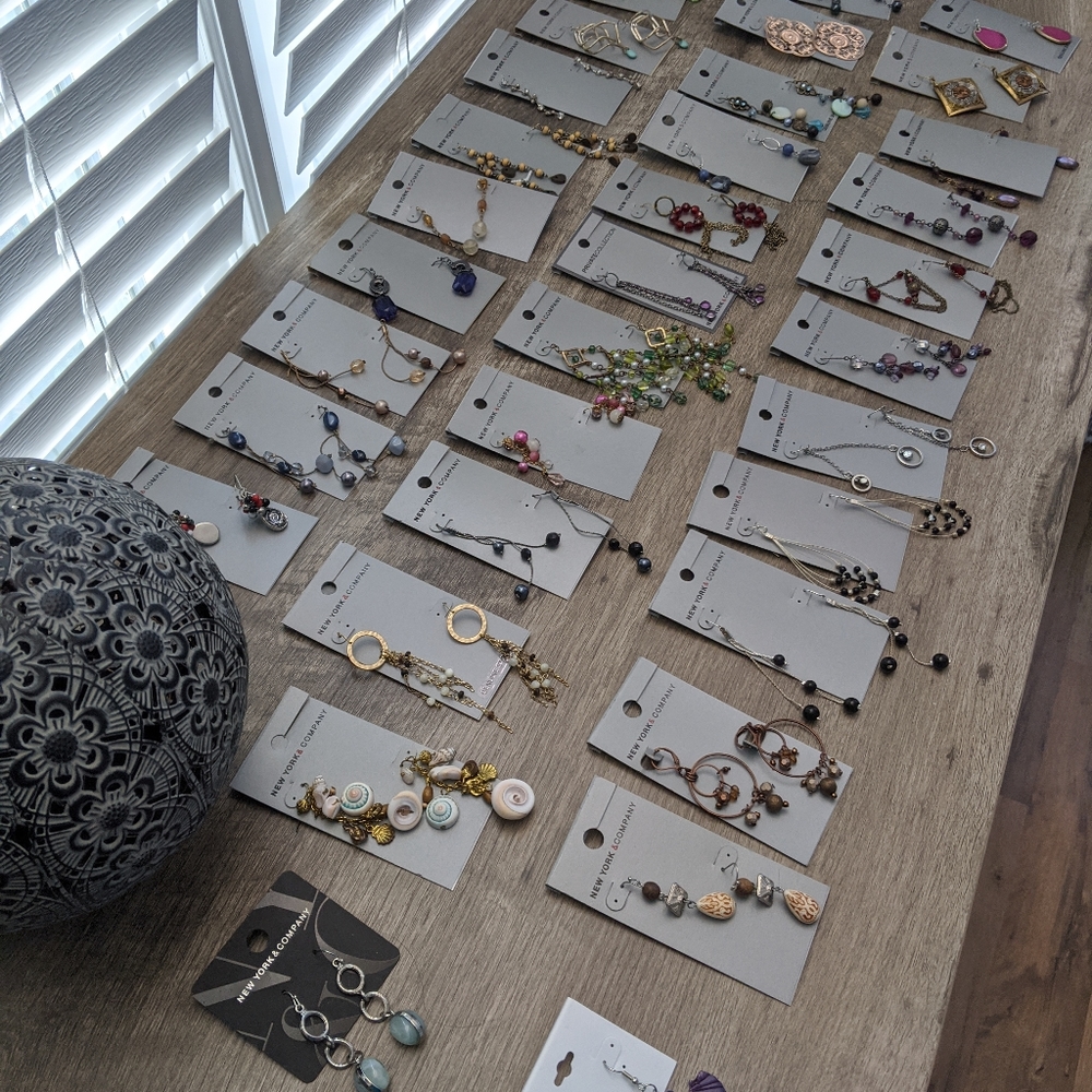 New York & Company Earrings - Lot